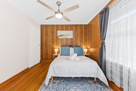 Retro Retreat - Mornington - Holiday Find 3