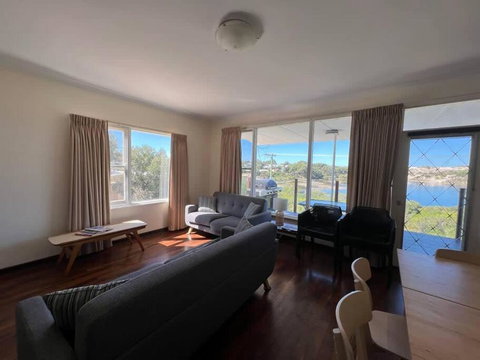 River Panorama Beach House - Holiday Find 2