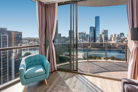 River-View Unit With Rooftop Pool Near Museums - Holiday Find 2