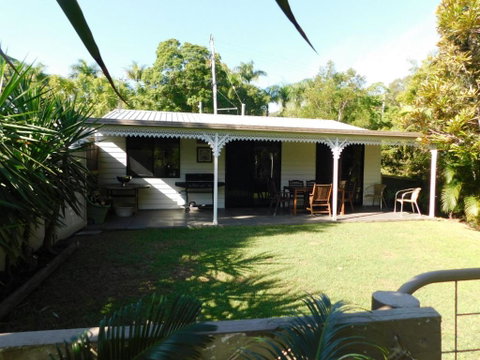 Riverbend Cottage Cabin - Little Heaven - Holiday Find 2
