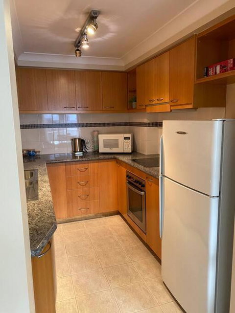 RIVERSIDE CITY VIEW PARKING NETFLIX WIFI WINE FREE - Holiday Find 2