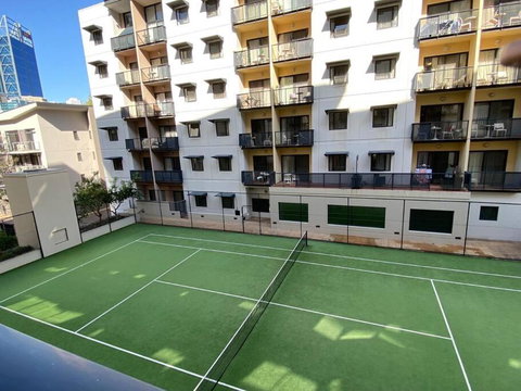 RIVERSIDE CITY VIEW PARKING NETFLIX WIFI WINE FREE - Holiday Find 3