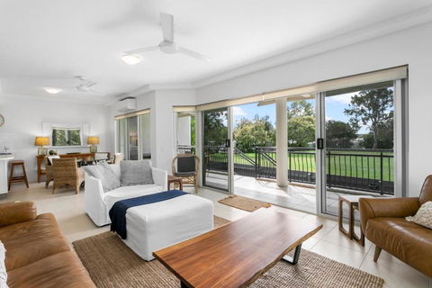 Riviera Noosa Resort - Holiday Find 1