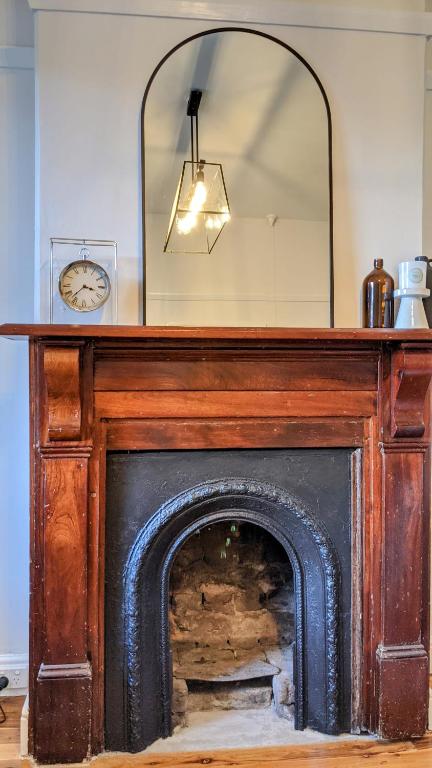 Roseland Cottage - CBD Heritage - Holiday Find 1