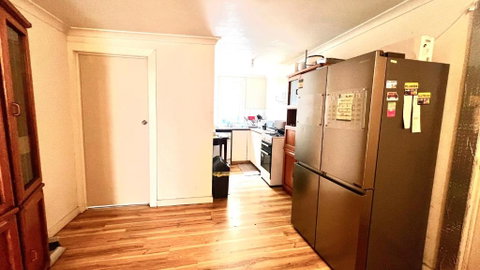 Room Near To Melbourne Airport & Train Station - Holiday Find 2