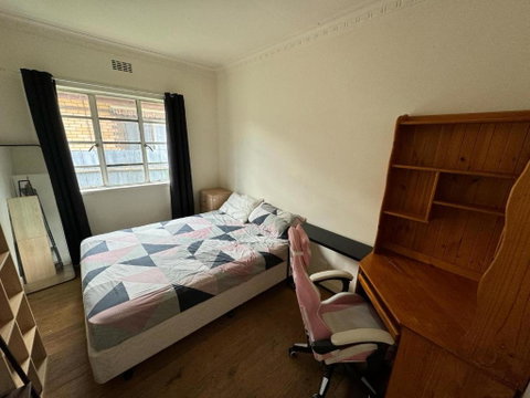 Room Near To Melbourne Airport & Train Station - Holiday Find 3