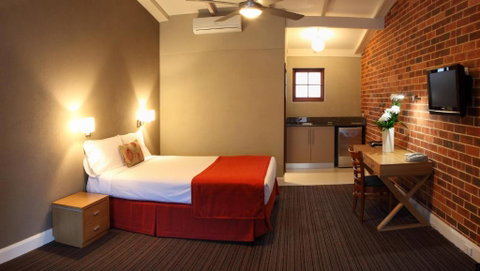 Rose & Crown Hotel - Holiday Find 1