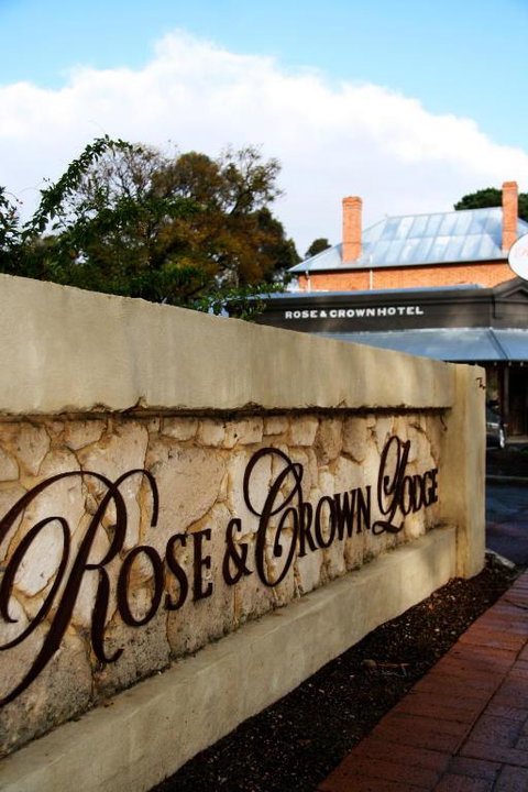 Rose & Crown Hotel - Holiday Find 3