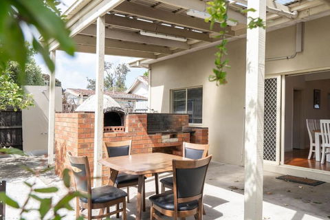 Rosebud Reset - A Beachside Group Getaway - Holiday Find 0