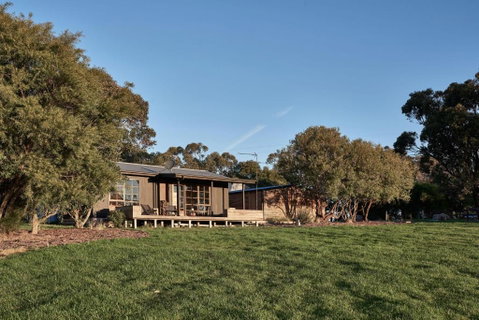 Ross Farm - Cabin - Holiday Find 1