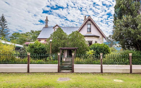 Rosslyn - Holiday Find 1