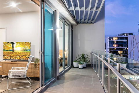 Russell St. Retreat Near Brisbane Convention Centre - Holiday Find 2