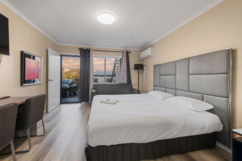 S1 Motel - Holiday Find 0