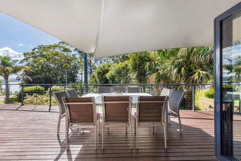 Sails On Bannister - Holiday Find 3