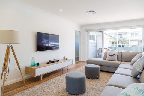 Salt And Light Mollymook - Holiday Find 3