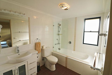 Saltwater Apartments - Holiday Find 3