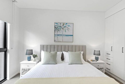 Saltwater Escape - Contemporary Seaside Stunner - Holiday Find 2