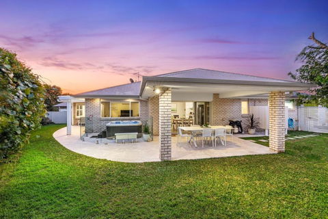 Salty Pause At Bondi House - With Spa And Pet Friendly! - Holiday Find 3