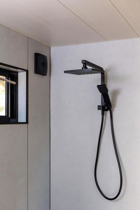 Sam The Tiny Cabin In Serpentine - Holiday Find 1