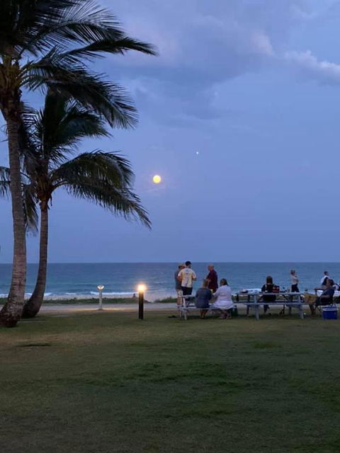 San Simeon Beachfront Apartments Tugun - Holiday Find 1