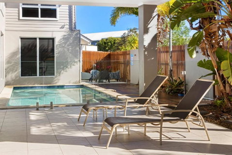 Sand And Sea Beach House - Holiday Find 0
