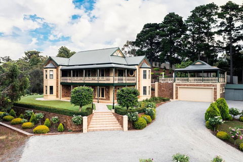 Sand Road Estate - Holiday Find 1