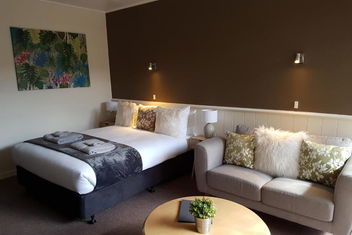 Sandpipers @ Millicent with Holiday Find