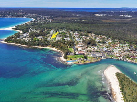 Sandalwood At Huskisson - Holiday Find 1