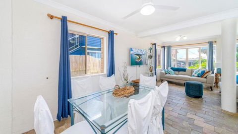 Sandilands 2 - Holiday Find 1