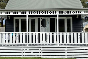 Sandpiper - Charming Beach Villa with Holiday Find