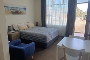 Sandpiper Motel Ulladulla with Holiday Find