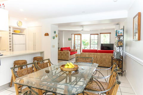 Sandy Beach Resort - Holiday Find 3