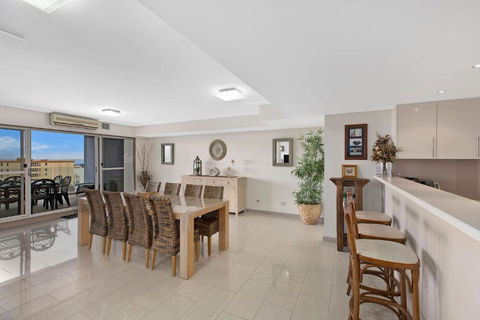 Sandy Cove Apartment The Entrance 48a - Holiday Find 2