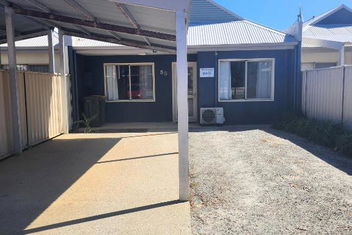 Sandy Feet with Holiday Find