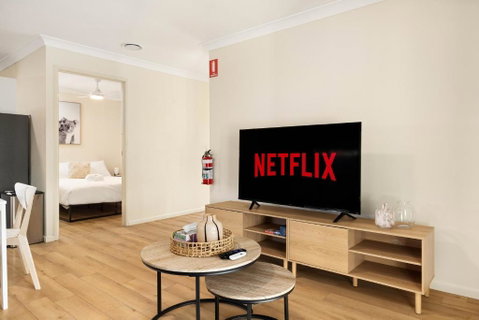 Smart Suites Self Check-in Apartments - S Stockport - Holiday Find 3
