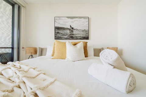 SILK - Lustrous Vacation Awaits 400m To The Beach - Holiday Find 3