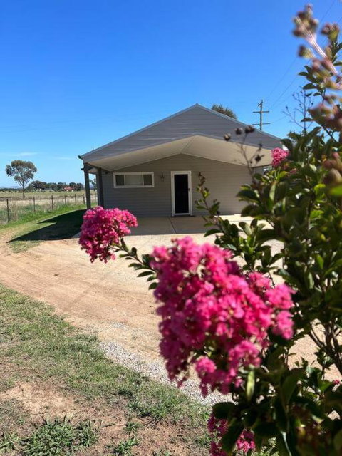Tallow Wood Cottage Mudgee - Holiday Find 3