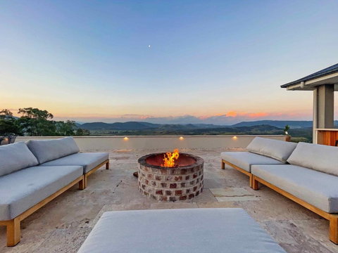 Tangory Rise - Holiday Find 0