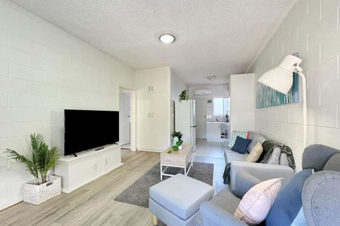 The Cosy Corner - Your Chic Adelaide Base - Holiday Find 0