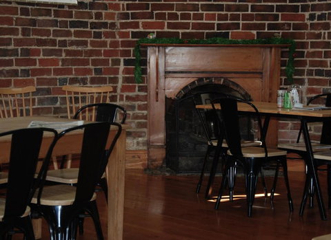 THE FED AND BED TEMORA - Holiday Find 2