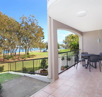Beachport 14 - 2 BDRM Apt with Canal Views on Parkyn Pde - Holiday Find