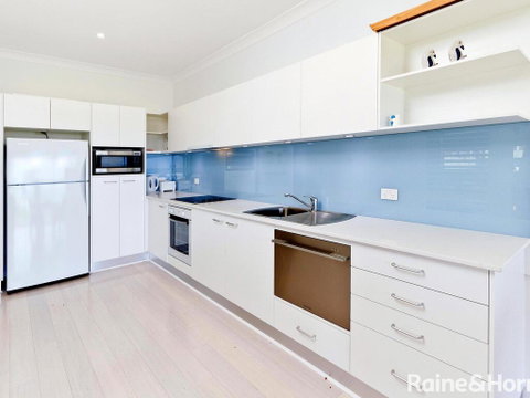 Beachside Bungalow #4 - 4/139 Avoca Drive, Avoca Beach - Holiday Find 2