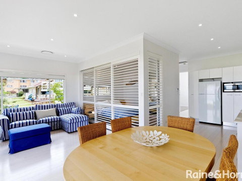 Beachside Bungalow #4 - 4/139 Avoca Drive, Avoca Beach - Holiday Find 1