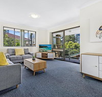 Beachside Delight Near Convention Centre - Holiday Find