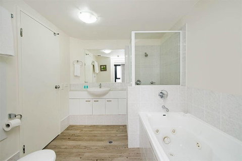 Beachside Neptune Resort Apt Upgraded! - Holiday Find 0