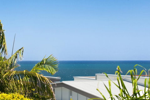 Beachside Vibes, Sunshine Beach - Holiday Find 2