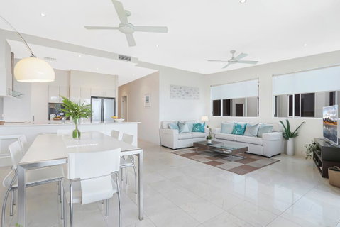 Beachside Vibes, Sunshine Beach - Holiday Find 3