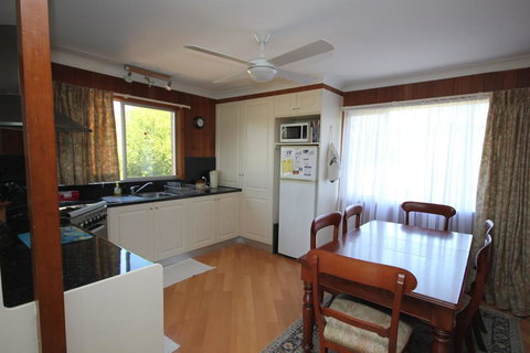 BEACHVIEW - 14 Second Ave , Bonny Hills - Holiday Find 1