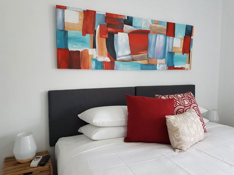 Beau Monde Apartments Newcastle - Worth Place Apartment - Holiday Find 1