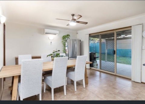 Beautiful Home Norwest Of Sydney - Holiday Find 1
